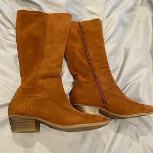 Old Navy Women's Brown Heeled Boots